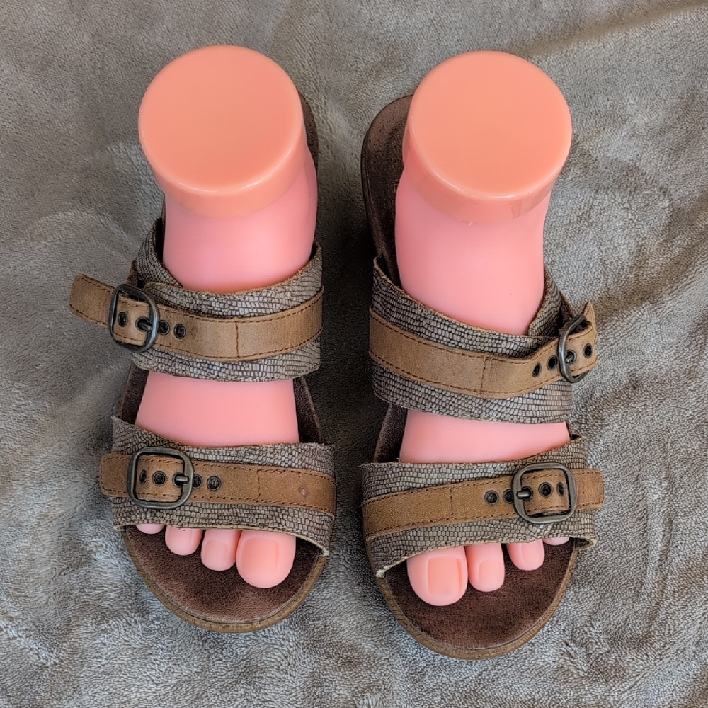 Women's Dansko Jessie Sand Lizard Wedge Slides Size 38/7.5-8